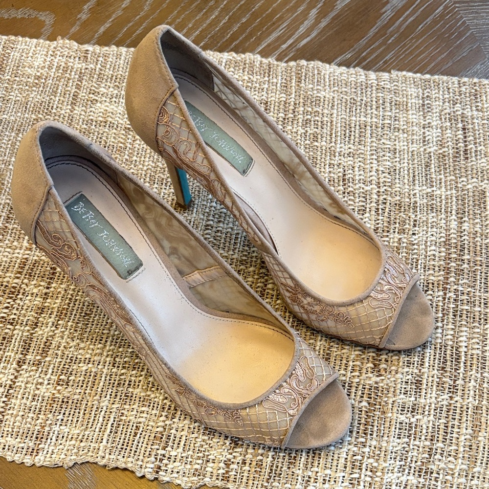Nude Lace Peep-Toe Heels